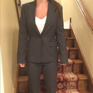 Elie Tahari Pant Suit Set